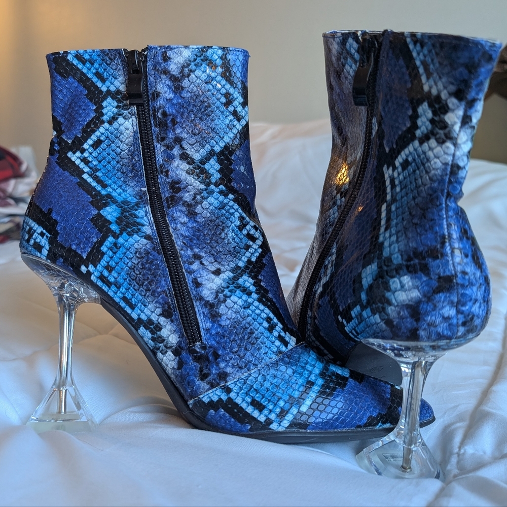 Snake Print Bootie Size 8. NWOT
